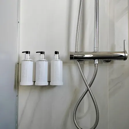Room27- Center Panzió