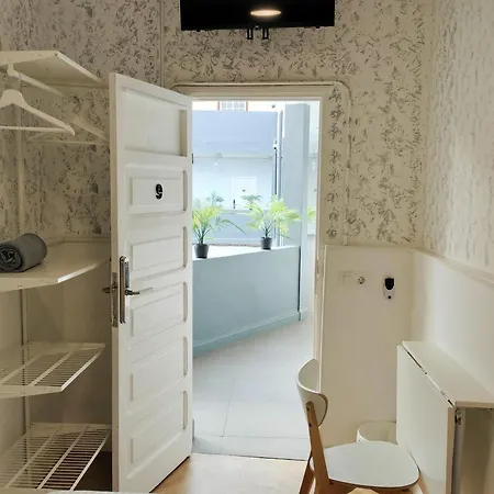 Room27- Center * La Laguna (Tenerife)