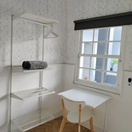 Room27- Center Couette-café